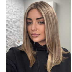 Dark blonde highlighted synthetic wig