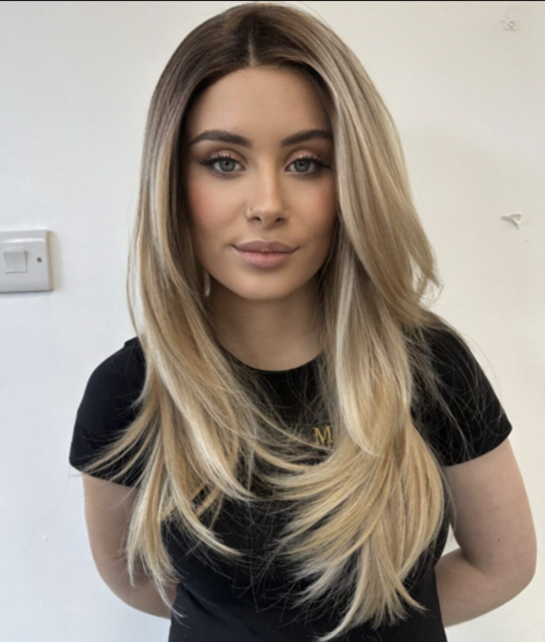 18” Rooted Blonde premium synthetic wig